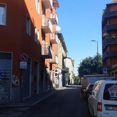 Appartamento Via Comune Antico Milan Luaran gambar