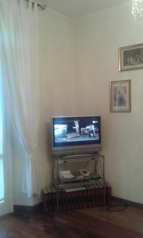 Appartamento Via Comune Antico Milan Luaran gambar
