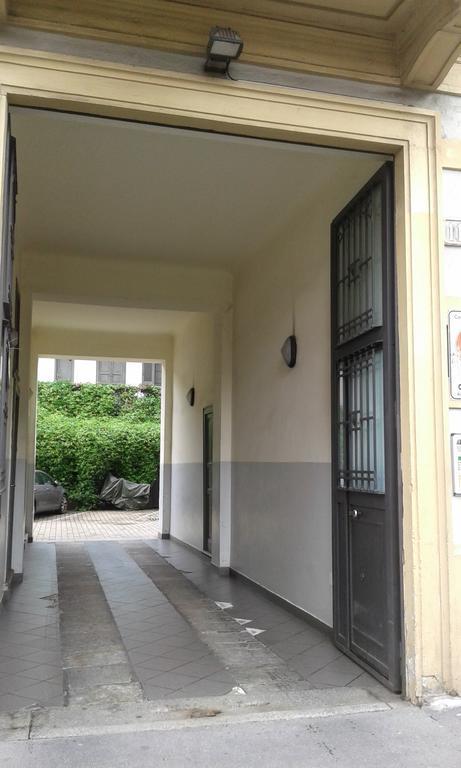 Appartamento Via Comune Antico Milan Luaran gambar