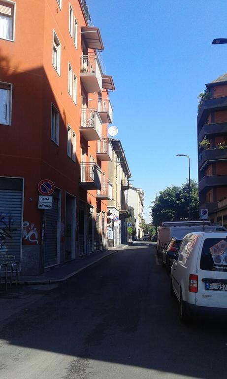 Appartamento Via Comune Antico Milan Luaran gambar